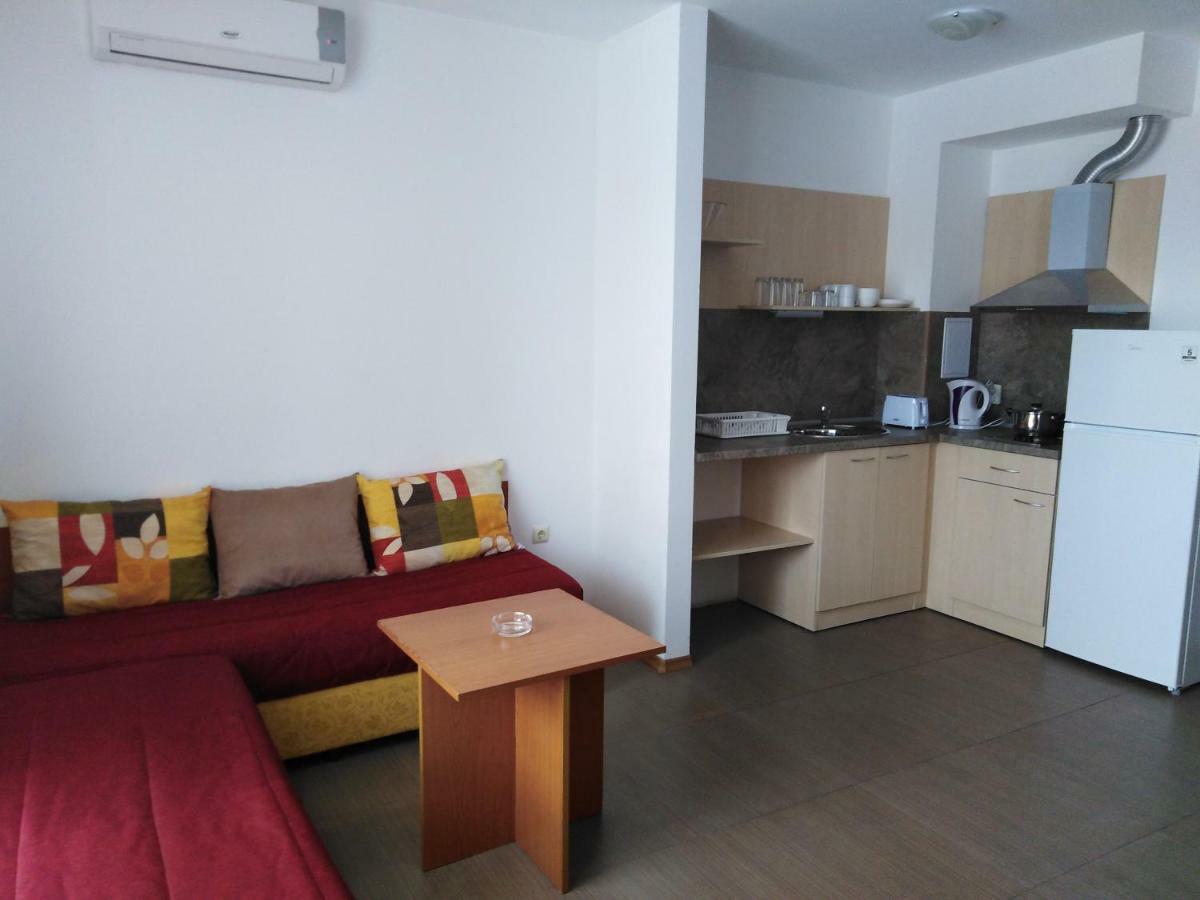 Vm Apartments Robinson Beach 포마리 외부 사진