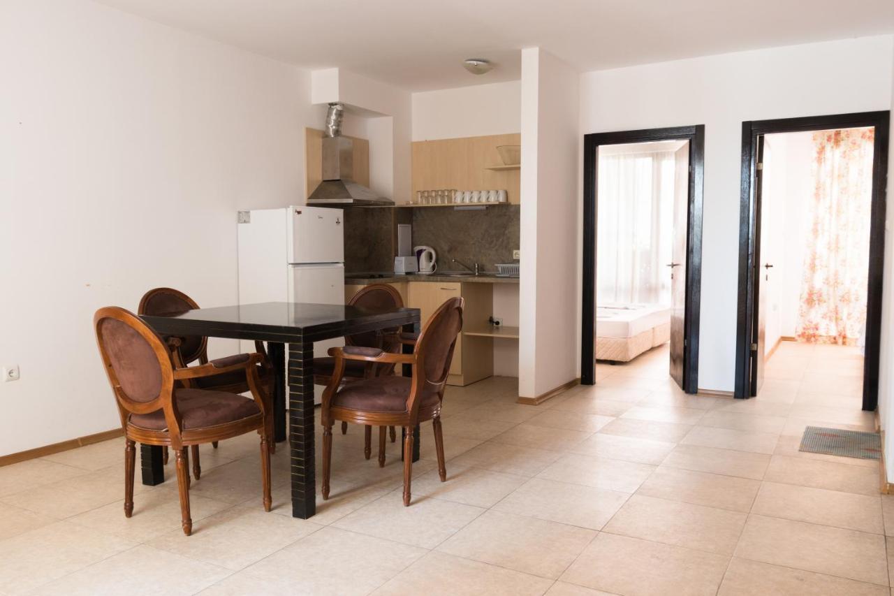 Vm Apartments Robinson Beach 포마리 외부 사진